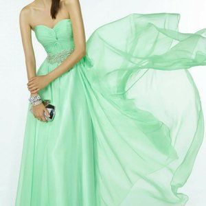 Fabulous Mint Chiffon Strapless Embellished Corset Formal Evening Gown S…